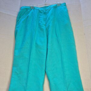 Ruby Rd Green Pants Size 16 with Zip, Hook & 1 Button in Front, 2 Pockets.
